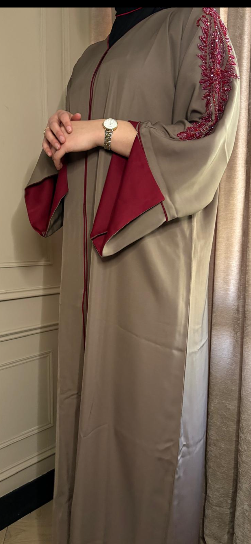 Abaya Zahra Bordeaux (met rode steentjes)