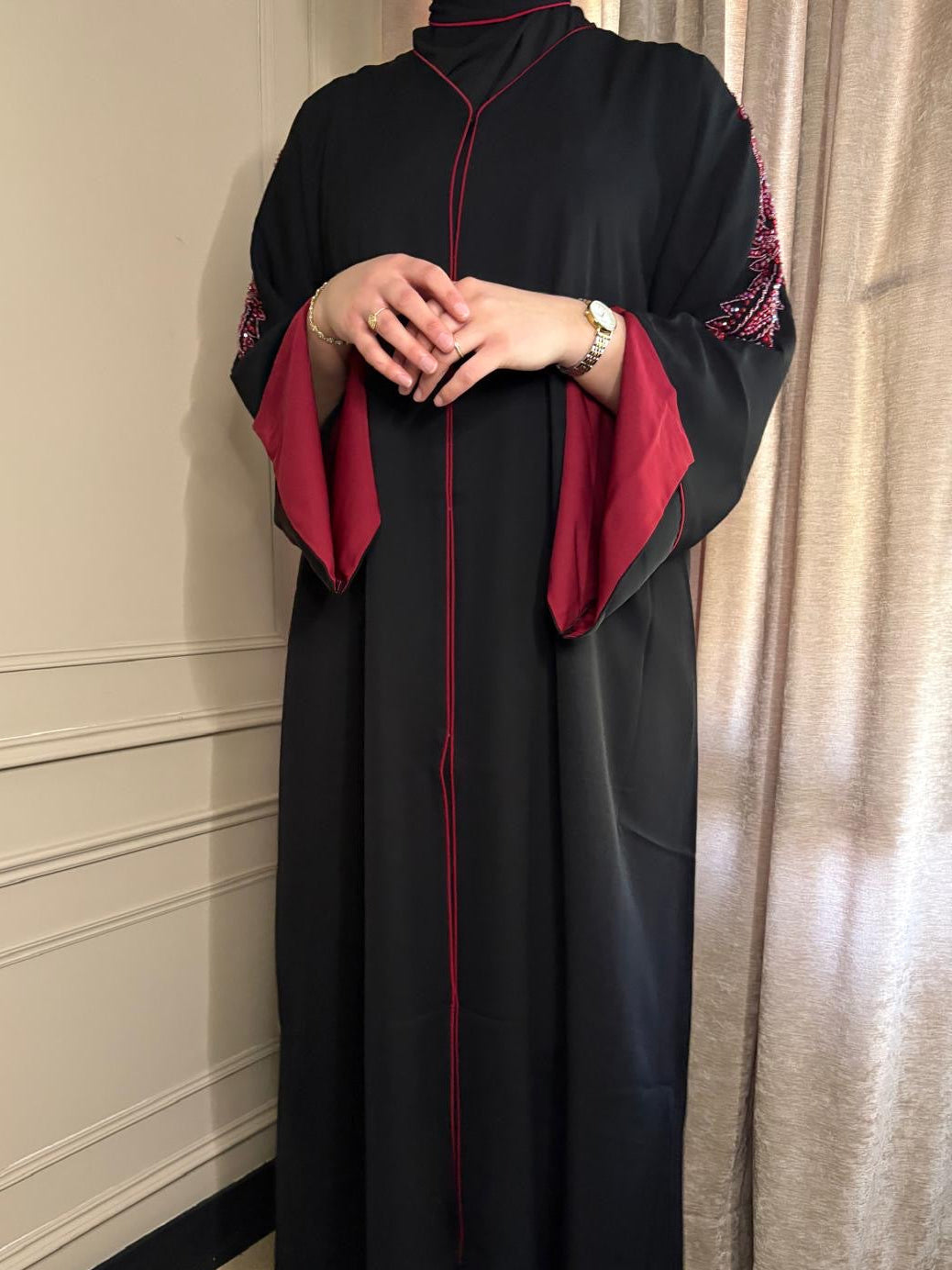 Abaya Zahra Black x Red
